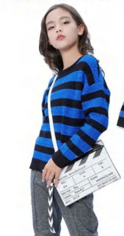 Светр 21557 DELORAS